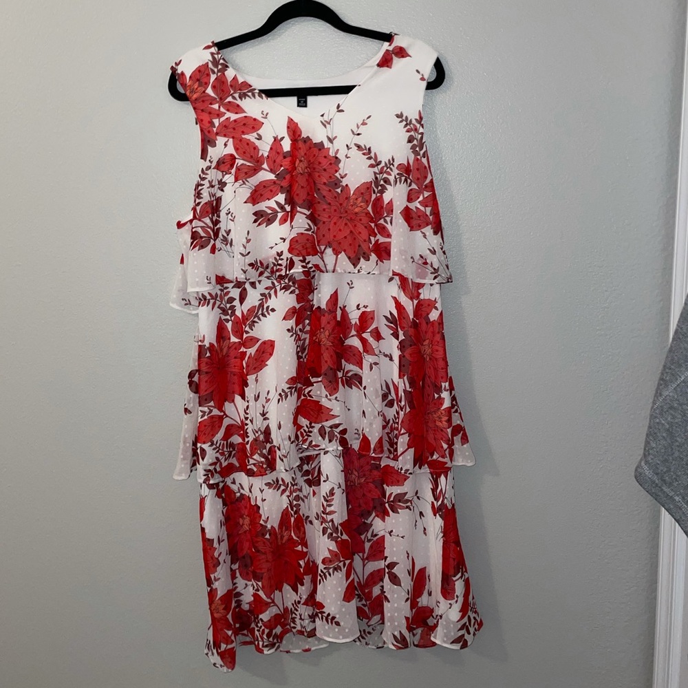 Roz & Ali Floral Ruffle Dress
